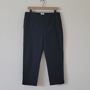 Chico's Black So Slimming‎ Katharine Crop Pants Size Medium/10